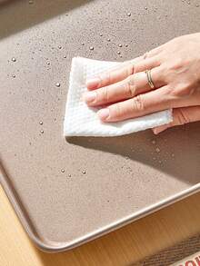 1pc Gold Carbon Steel Non-Stick Baking Tray, Large Size Baking Sheet Suitable For Baking Cookies, Bread, Cakes, Available In Rectangle/Square, Large/Medium/Small, Deep/Shallow Baking Pans, Suitable For Baking And Roasting - Gold - View 7
