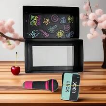 Trò chơi board game Grab TheMic với 250 lời bài hát và chức năng đổi giọng, trò chơi karaoke gia đình, dành cho 2-10 người chơi, trò chơi vui nhộn giúp phá vỡ sự ngại ngùng trong các bữa tiệc gia đình, thêm phần thú vị cho các bữa tiệc, quà Giáng sinh. - Nhiều màu - Xem 3