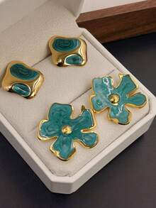 4pcs 2 Pairs Vintage French Elegant Multifunctional High-End 304 Stainless Steel Floral/Geometric Pattern Glazed Earrings. Hypoallergenic Stud Earrings. Stainless Steel Earrings Suitable For Women, Perfect As Birthday Or Valentine's Day Gift. Neutral Style. Essential For Daily Wear And Special Occasions. - Multicolor - View 1