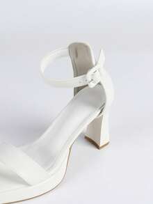 Sandalias de plataforma blancas con tacón de bloque para mujer, zapatos de boda nupciales con tira de tobillo y tacón grueso de punta abierta - Blanco - Ver 7