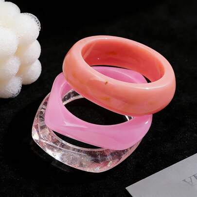 Set de 3 piezas de pulseras acrílicas rosas, combinación elegante y minimalista de brazaletes teñidos, se pueden usar solas o apiladas, adecuadas para uso diario y vacaciones