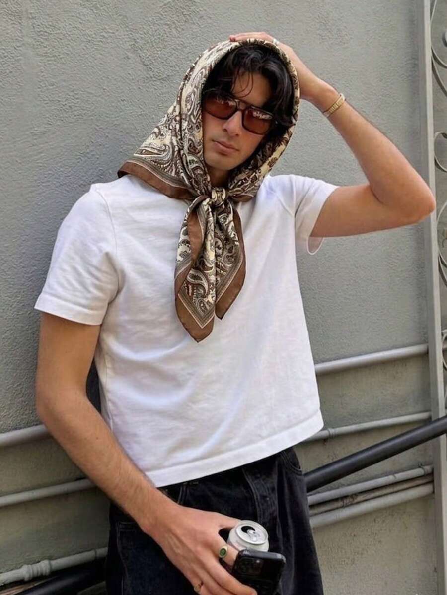 男士商务围巾/领巾/图案方巾，时尚多用途，休闲优雅，轻盈商务风，男女皆宜，适合搭配男士西装和女士服装，是馈赠朋友的理想之选。 - 棕色 - 查看 1