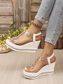 新款夏季百搭单带坡跟凉鞋，饰有水钻花朵透明带，弹性搭扣 - 白色 - 查看 4