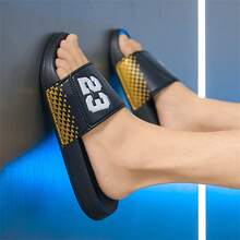 2026 Primavera/Verano Nuevas Pantuflas de Suela Blanda para Hombres, Talla 36-48, Antideslizantes y Resistentes al Desgaste, Suela Ligera y Elástica de EVA, Chanclas Casuales para Interiores, Sandalias de Playa para Exteriores - E-Negro - Ver 5