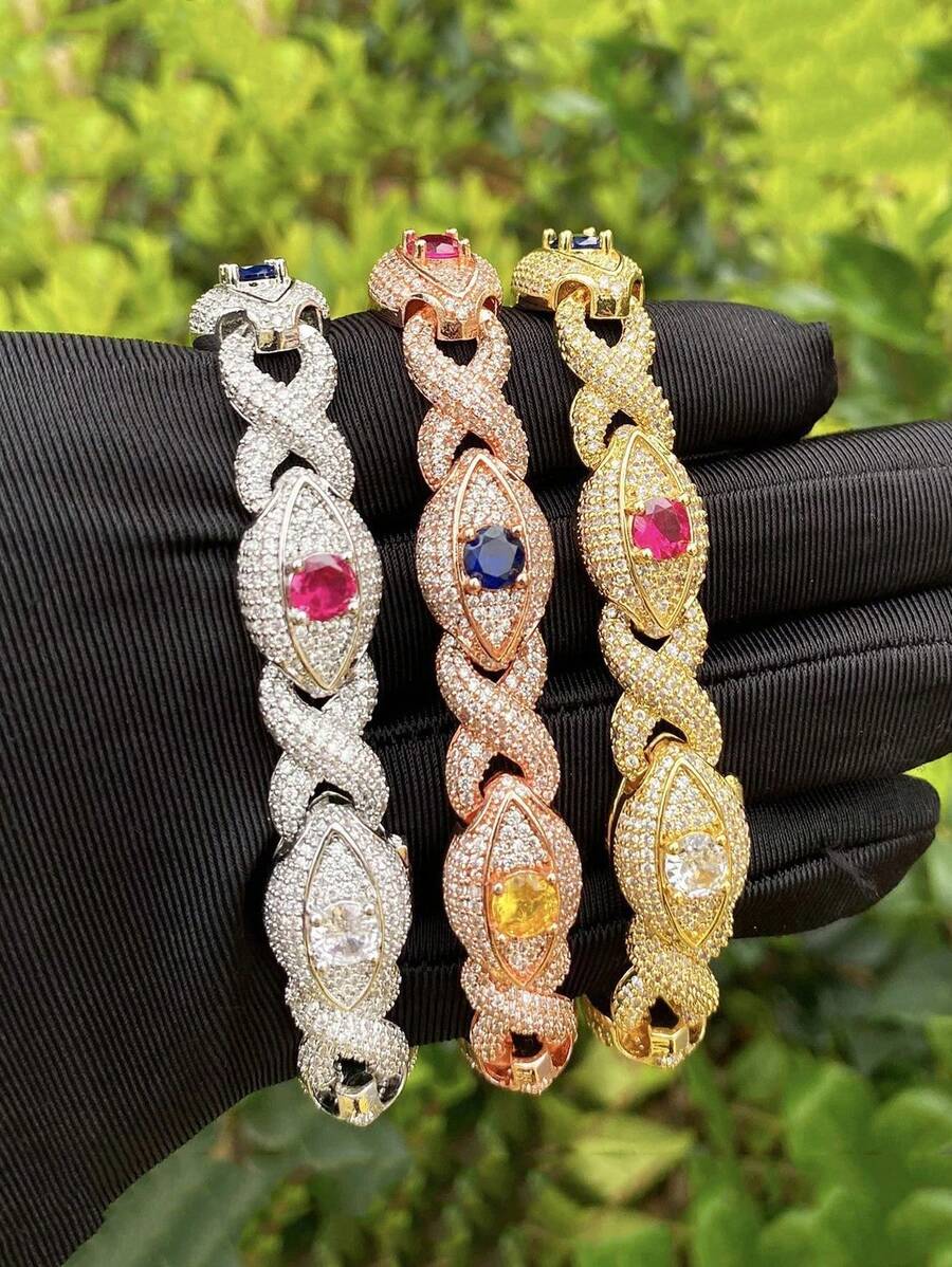 The Four-Leaf Clover Symbolizes Good Luck, And The Overall Design Conveys The Meaning Of Bringing Multiple Blessings. - Bracelet - View 1