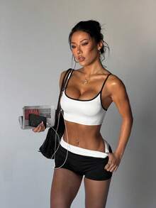White & Black V-Neck Criss-Cross Sports Bra, Soft Stretchy Fitness Yoga Pilates Casual Wear For Women - White - View 7
