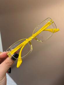 1 paire de lunettes pour enfants avec monture carrée mignonne, sangle en silicone et accessoires en métal. Lunettes anti-lumière bleue avec verres transparents, convenant pour la lecture quotidienne en extérieur, les accessoires de rentrée scolaire, le style décontracté, pour les garçons et les filles. Lunettes de mode à verres transparents, accessoires photo, décoration de tenue quotidienne. - Transparent - Voir 11