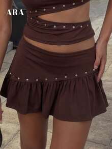 Falda mini con volantes y remaches de mujer ARA CHIC en color marrón, estilo retro de cintura baja Y2K para vacaciones, nueva colección primavera/verano - Marrón - Ver 1