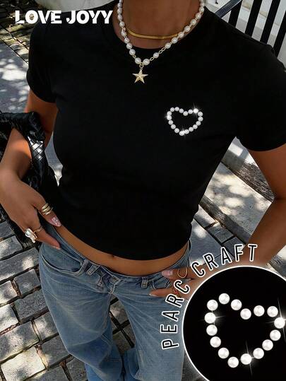 Blusa corta casual negra con decoración de perlas con forma de corazón para mujer, verano