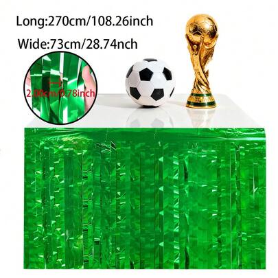 FIFA وشاح مطر بنفس تصميم كرة القدم المستخدم في كأس العالم 2026 الولايات المتحدة-كندا-المكسيك. الحجم 75*275 سم. يأتي مع ملصقات كرة القدم وصنع من قماش مطر، مما يخلق جوًا قويًا. مناسب لألعاب الكرة وحفلات عيد الميلاد والفعاليات المتخصصة. وهو مطلوب بشدة عبر الحدود ومتوفر في المخزون. إنه ضروري لديكورات حفلات المشجعين.