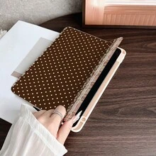 1个棕色和粉色波点格纹平板电脑保护套，带笔槽，兼容iPad 10.9/10.2/Air 5/Pro 11/10/9.7/Air 2/(第七代)/(第八代)/Air 4/5/Pro 11/10、10.9英寸2022款/Air 13(M3 2025)/Air 11(M3 2025)/11(A16 2025)，支持自动休眠/唤醒功能，时尚的平板电脑配件，也适用于小米5/5PR/6/6PRO/7/7PRO/Galaxy Tab S10+/S9/A9。 - 彩色 - 查看 4