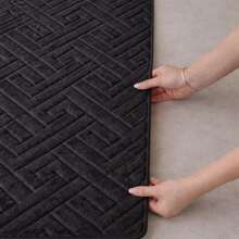 Tokyo Non-Slip Rug With High Relief Geometric Pattern For Living Room/Bedroom, 1.40m X 2.00m Or 2.00m X 2.40m - Black - View 2