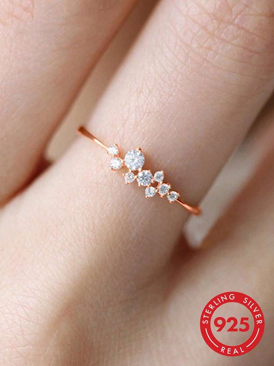 1 chiếc nhẫn siêu mỏng bằng bạc Sterling S925 đính đá Zirconia lấp lánh, kiểu dáng bất đối xứng, thích hợp cho nữ đeo hàng ngày.