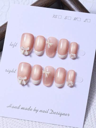 Bộ 10 móng giả ngắn hình bầu dục thủ công màu hồng nhạt Y2K, kiểu Pháp, nơ 3D thủ công và họa tiết mắt mèo lấp lánh chuyển màu vẽ tay. Bao gồm 1 miếng gel dẻo và 1 dũa móng. Hoàn hảo cho sử dụng hàng ngày và trang phục tại lễ hội âm nhạc Coachella, móng giả dán và các sản phẩm chăm sóc móng.