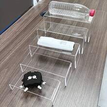 1/3/5个装现代亚克力U型展示架 - 坚固耐用，易于搬运，无需组装，这款透明桌面收纳架非常适合摆放小雕像、香水、化妆品和珠宝，也可作为立式置物架使用。 - 彩色 - 查看 9