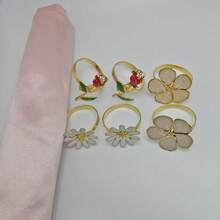 6个复古3D玫瑰花合金餐巾环，水晶花餐巾架 - 彩色 - 查看 3
