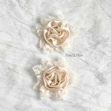 1 đôi kẹp giày kiểu Pháp cổ điển hoặc sang trọng dành cho nữ, thiết kế hoa văn ren satin, thích hợp cho váy, đầm hoặc làm phụ kiện cho đám cưới/sự kiện trang trọng để tạo nên vẻ thanh lịch kiểu Pháp. Đa năng cho việc đi lại hàng ngày hoặc các dịp bán trang trọng để tôn lên vẻ ngoài tinh tế tổng thể. - Màu be - Xem 5