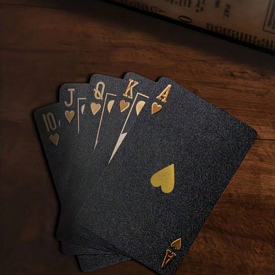 Cartes à jouer noires imperméables avec lettres et motifs de cœurs dorés, Matériau en plastique souple et durable, avec boîte de rangement robuste, Idéal pour les fêtes, Halloween, Thanksgiving et cadeaux de Noël - multicolore - Voir 1