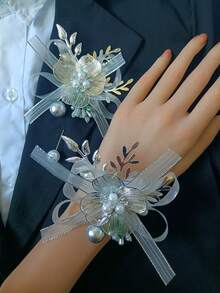 1 Broche Unissex Elegante Vintage com Rosa Prateada Brilhante + 1 Corsage de Pulso, Ideal para Noivo, Noiva, Casamento, Festa Formal, Banquete, Baile de Formatura, Verão, Praia, Festival, Aniversário - Prata - Ver 1