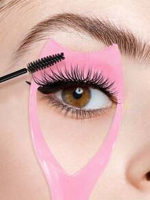 2/1 Set 3-In-1 Eyelash Curler, Eyelash Protector Tool, Makeup Assistant, Reusable Applicator For Beginners To Apply Mascara And Eyeliner Perfectly, Create Natural Clump-Free Lashes, With Eyelash Separator, Christmas Winter Pink - Multicolor - View 2