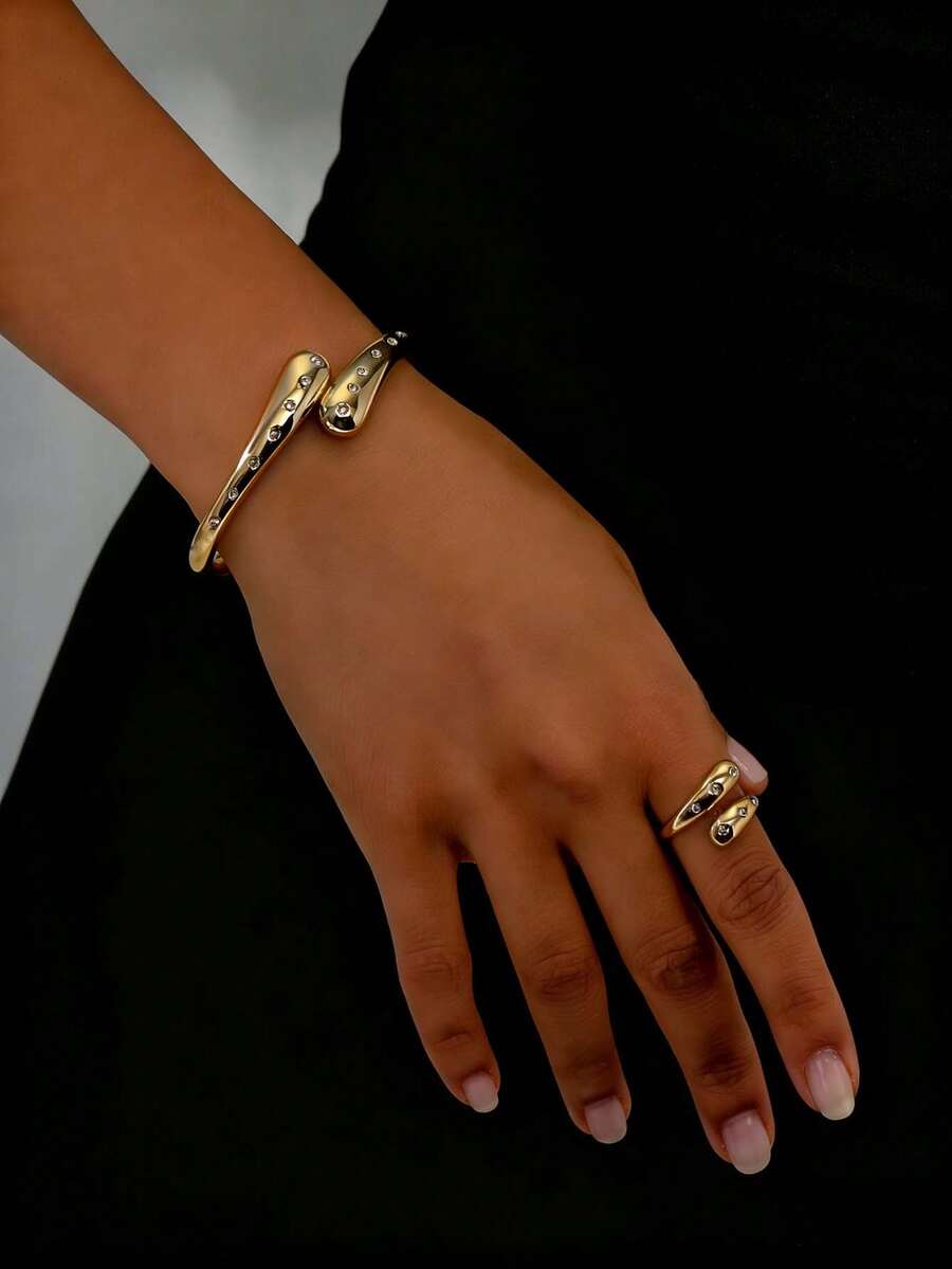 2pcs Set (Rhinestone Water Drop Bracelet And Rhinestone Water Drop Ring), Fashion Rhinestone Inlaid Open Symmetrical Double Water Drop Shaped Cross Bracelet 1pc And European And American Fashion Rhinestone Inlaid Geometric Water Drop Cross Vintage Gold Ring 1pc. Mother's Day Jewelry, Exquisite, Sweet And Elegant Style With Simple And Vintage Design