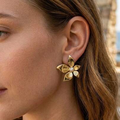 5/8/10对随机金色珍珠耳环套装，不锈钢饰品，彰显个性，花朵珍珠耳环，心形珍珠耳环，贝壳螺旋珍珠耳环，金色珍珠耳环套装，复古饰品，夏季沙滩泳装配饰，吸睛穿搭配饰，婚纱配饰 - 适合游泳、沐浴、运动