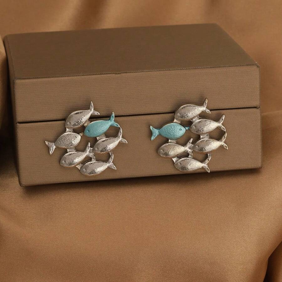 1 paire de boucles d'oreilles uniques avec motif de banc de poissons nageant vers le haut, boucles d'oreilles mignonnes et inspirantes, style populaire européen et américain - Boucles d'oreilles en forme de poisson - Voir 1