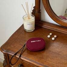 Letter Embroidered Round Coin Purse, Mini Keychain Wallet, Women ID Card Holder, Change Purse, Mini Key Pouch, Lipstick Makeup Bag, Earphone Storage Pouch, Holiday Gift (For Family, Friends And Classmates), Birthday Gift - 酒紅色 - 查看 4