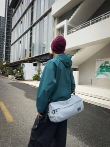 Túi đeo chéo nam công sở | Thiết kế hình trụ bằng nylon màu xám nhạt | Nhiều ngăn, dây đeo có thể điều chỉnh | Thích hợp cho công việc/đi làm/du lịch | Túi bền chắc - Nhiều màu - Xem 2