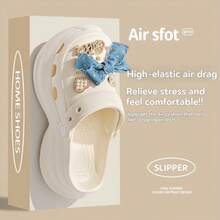 Teenage Girl Slippers With Bow Tie Design, Exclusive Fashion Lightweight Clogs With Thick Soles And Holes, Summer Beach Vacation Outdoor Pool Slippers Girl's Student Slip-On Slippers Slip-On Slipper EVA Soft Sole Slip-On Slippery Comfortable Leisure Girl's Slippers Garden Shoes And Sandals, Customized Pendant, Suitable For Home And Travel, Suitable For Four Seasons. - 白色 - 查看 1