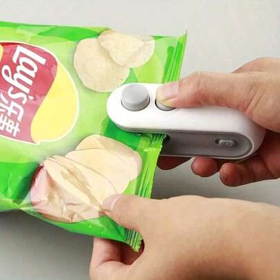 便携式迷你食品封口机，内置磁吸式USB充电电池，便携式迷你热封机，适合野餐和旅行。手动塑料袋封口机，可用于薯片袋、饼干袋、零食袋等各种神奇的封口，非常适合家庭和旅行使用，保持零食新鲜。