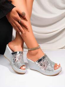 Giày sandal đế xuồng cho nữ, sandal cao gót chất liệu bóng bẩy sang trọng, sandal buộc dây, giày dép mùa hè ngoài trời, dép nữ đa năng thời trang mới, sandal siêu cao gót, gợi cảm cho hoạt động ngoài trời, đám cưới, tiệc tùng, sandal đế xuồng hở mũi, thiết kế khóa cài, chất liệu lấp lánh, lựa chọn thời trang mùa hè lý tưởng, sandal nữ cao gót 8cm, thanh lịch, phong cách sinh viên, trang phục đi nghỉ mát, thời trang, phong cách boho dễ thương, đám cưới, tiệc tùng, gợi cảm, dép đế xuồng, phong cách mùa hè - Bạc - Xem 6