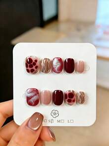 10片手工紫色椭圆形亚克力美甲贴片，短款美甲套装，包含扎染、红色、粉色、猫眼美甲宝石，不对称设计，适合派对、晚宴、日常佩戴，含工具包 - 送给女性和女孩的绝佳礼物，手工按压式美甲贴片 - 紫色 - 查看 8