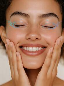 9件套塑料面部彩绘模板套装，包含眼妆模板，DIY创意万圣节派对妆容模板，适用于节日和个性化面部设计，可用作剪贴簿用品、海娜彩绘模板、面部彩绘、卡片制作用品和美术用品。 - 套裝 - 查看 5