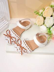 Giày sandal mùa hè công chúa cho bé gái, màu trắng, dệt rỗng, mũi kín, có nơ, khóa dán chống trượt. - trắng - Xem 7
