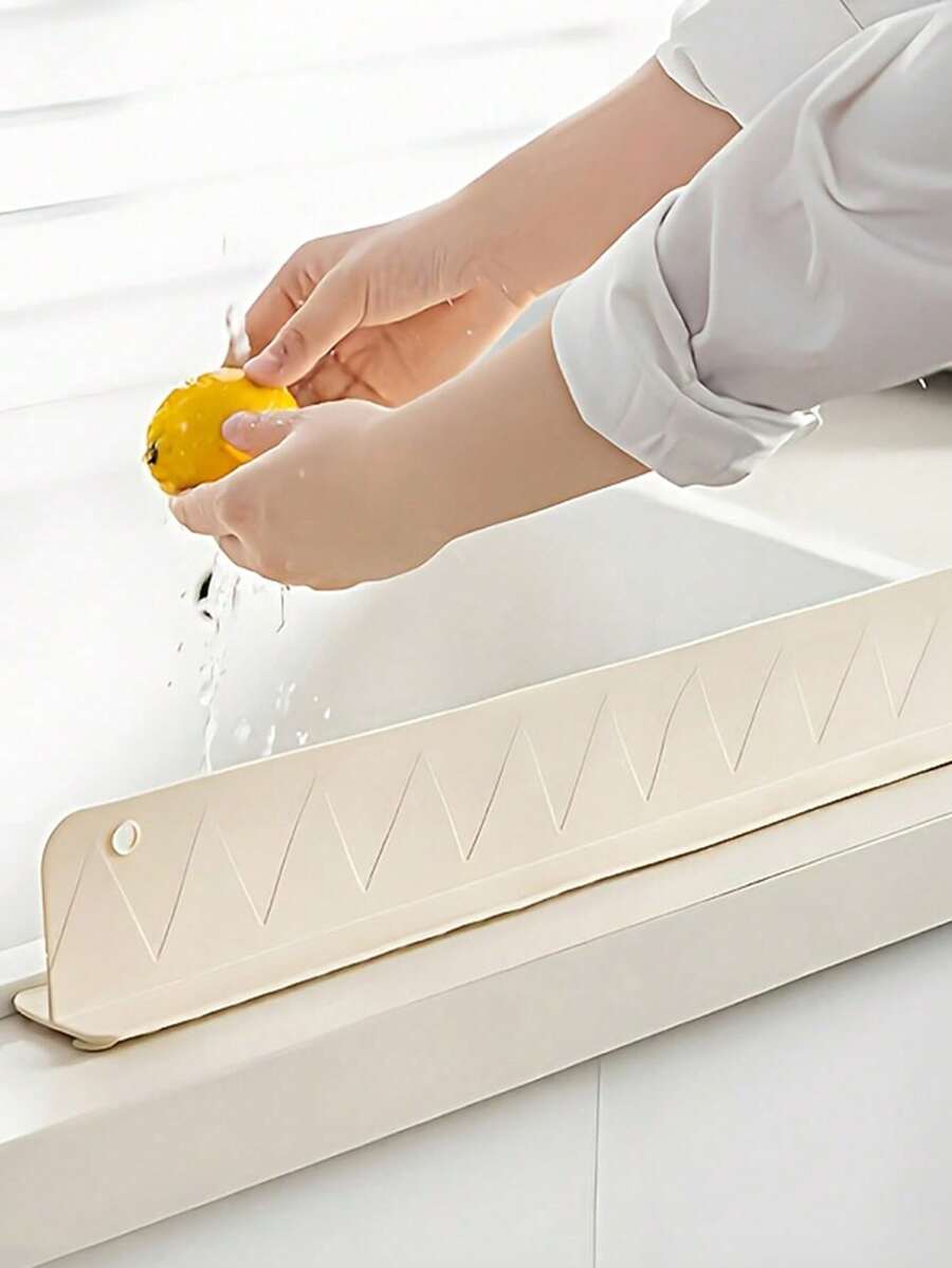 1pc Silicone Sink Splash Guard - Kitchen Sink Splash Guard, Suction Cup Sink Splash Guard, Suitable For Household Sink, Water-Resistant Mat, Water Protection Cover, Bathroom Storage, Kitchen Sink Splash Screen, Silicone Sink Splash Screen, Sink Splash Screen, Kitchen Sink Splash Screen, Movable Bathroom Silicone Splash Guard, Bathroom Supplies, Kitchen Accessories, Mother's Day Gift