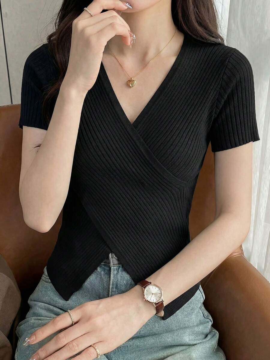 2026夏季新款女士不对称V领针织上衣，短袖修身露脐上衣，黑色 - 黑色 - 查看 1