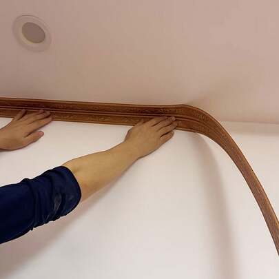 用于装饰墙角和天花板的自粘墙贴，采用泡沫模压工艺制成，带有花卉图案，适用于装饰墙面和踢脚线，3D自粘踢脚线墙贴，电视背景墙框，边缘装饰，泡沫踢脚线装饰贴纸