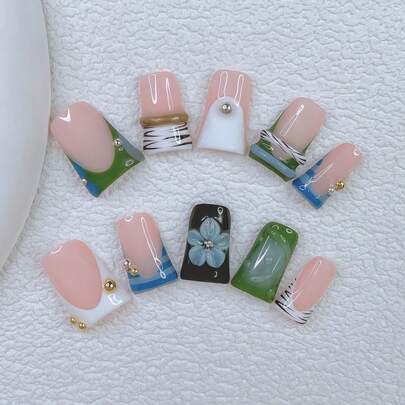 Bộ 10 móng giả Y2K Nails Chic Duckbill - Làm thủ công, móng màu hồng, móng màu xanh lá cây, móng kiểu Pháp màu xanh lá cây và xanh dương, thiết kế hoa 3D màu xanh dương và nhẫn vàng 3D thủ công, nghệ thuật móng tay trang sức 3D, thiết kế sọc xanh dương và sọc vằn đen vẽ tay, trang trí đá rhinestone vàng lấp lánh, móng tay tinh tế và duyên dáng.