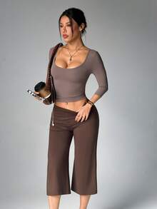 Áo kiểu dáng ôm vừa vặn, tay lỡ 3/4, lưng chéo, màu kaki, dễ thương và thời trang, phong cách đường phố nhẹ nhàng dành cho nữ. - Màu Khaki - Xem 6