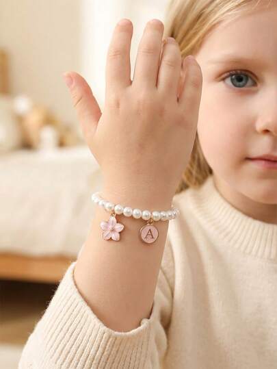 1pc Elegant Fashionable Pink 5-Petal Flower & English Letter Zinc Alloy Multi-Pendant Handmade Beaded Bracelet, Suitable For Children, Girls, Family, Friends, Summer, Travel, Street Fashion Accessory, Suitable For Daily Decoration, Holiday Birthday Gifts, Children's Jewelry