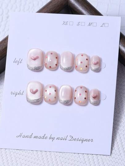 10片/套，手工制作的Y2K浅粉色法式短圆形棕榈叶贴片，以及手绘心形亮片贴片，渐变猫眼设计，用于美甲装饰。另附1片果冻胶和1把指甲锉。非常适合日常佩戴，也适合科切拉音乐节等场合的造型，是美甲贴片和美甲护理产品的理想之选。