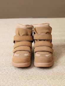 LiangJingJing 女款卡其色麂皮感高筒坡跟運動鞋,附魔鬼氈綁帶、加厚領口、拼接細節,Y2K風格 - 棕色 - 查看 6
