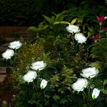 Solar Powered Realistic Rose Flower Garden Lights, 3-Head Outdoor Decorative Lights, Suitable For Christmas Garden, Yard, Patio, Path Decor, Valentine's Day, Mother's Day, Wedding Floral Theme Decoration, Solar LED Holiday Lights - White - View 5