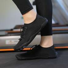 男女通用轻便赤足鞋，速干透气水鞋，适合泳池、沙滩、游泳、划船、徒步、冲浪和散步。 - 黑色 - 查看 19