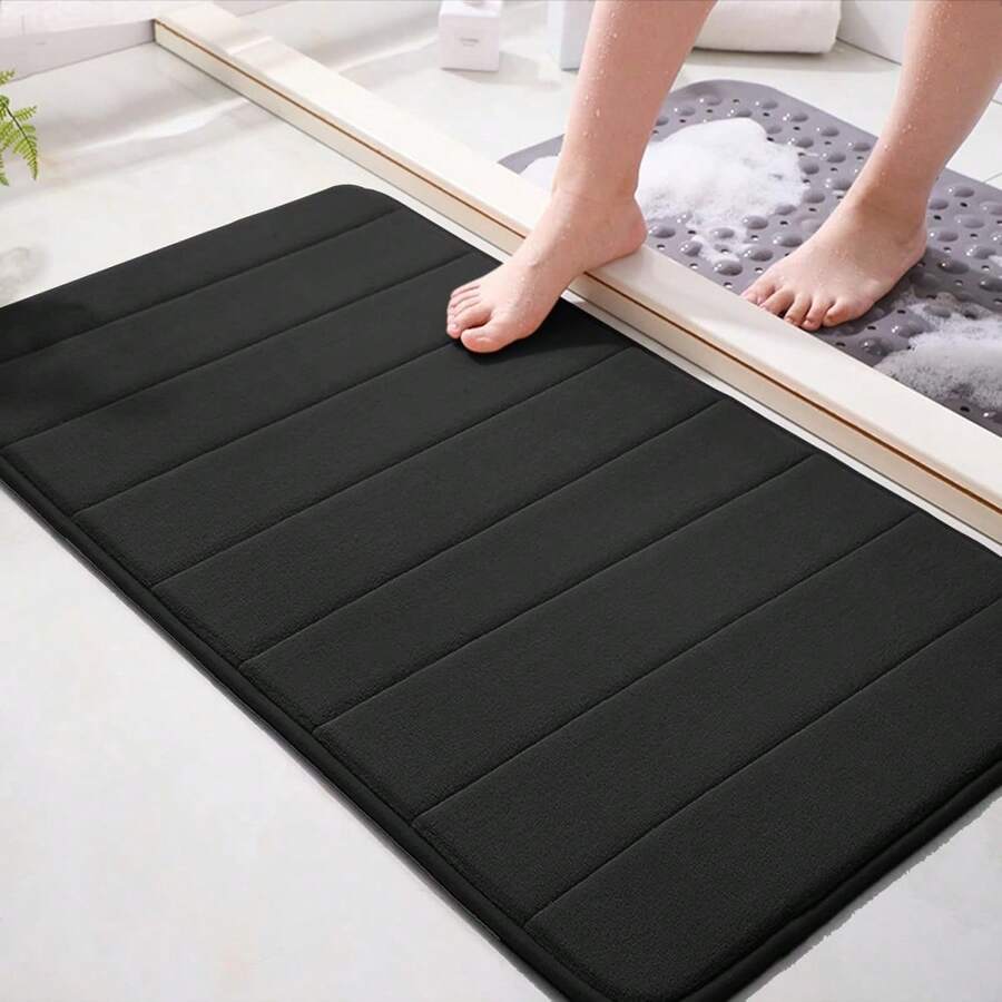 1 tấm thảm tắm bằng mút hoạt tính màu trơn cổ điển, bề mặt thấm hút cao, nhanh khô, đế chắc chắn chống trơn trượt, thích hợp cho sàn phòng tắm và nhà bếp, thiết thực và mềm mại, cũng có thể sử dụng cho phòng ngủ, ký túc xá, phòng giặt. Thiết kế nhẹ và linh hoạt, dễ dàng vệ sinh và bảo quản.