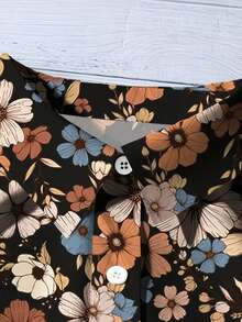 Women's Elegant Floral Print Neckline Short Sleeve Shirt - Dark Brown Colorful Vibrant Floral Pattern, Sophisticated And Summer Top Vacation - Multicolor - View 6