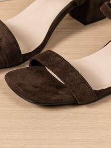 1 Pair New Women's Suede Square Toe Party Chunky Heel Sandals, Summer Open Toe Versatile Sexy Slimming Commute Classic Mid-High Heel Shoes - Brown - View 10