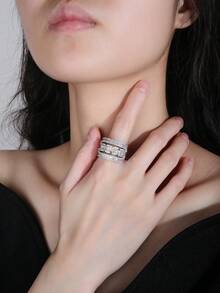 Copper Material Fully Paved Women's Large Ring, Fashionable & Charming, Suitable For Gifting, Daily Wear - Silver - View 4