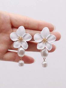 1pair Elegant 5-Petal Faux Pearl Flower Earrings, Suitable For Daily Wear For Women Valentines,Mom,Mother,Mother's Day,Gift - 白色 - 查看 1